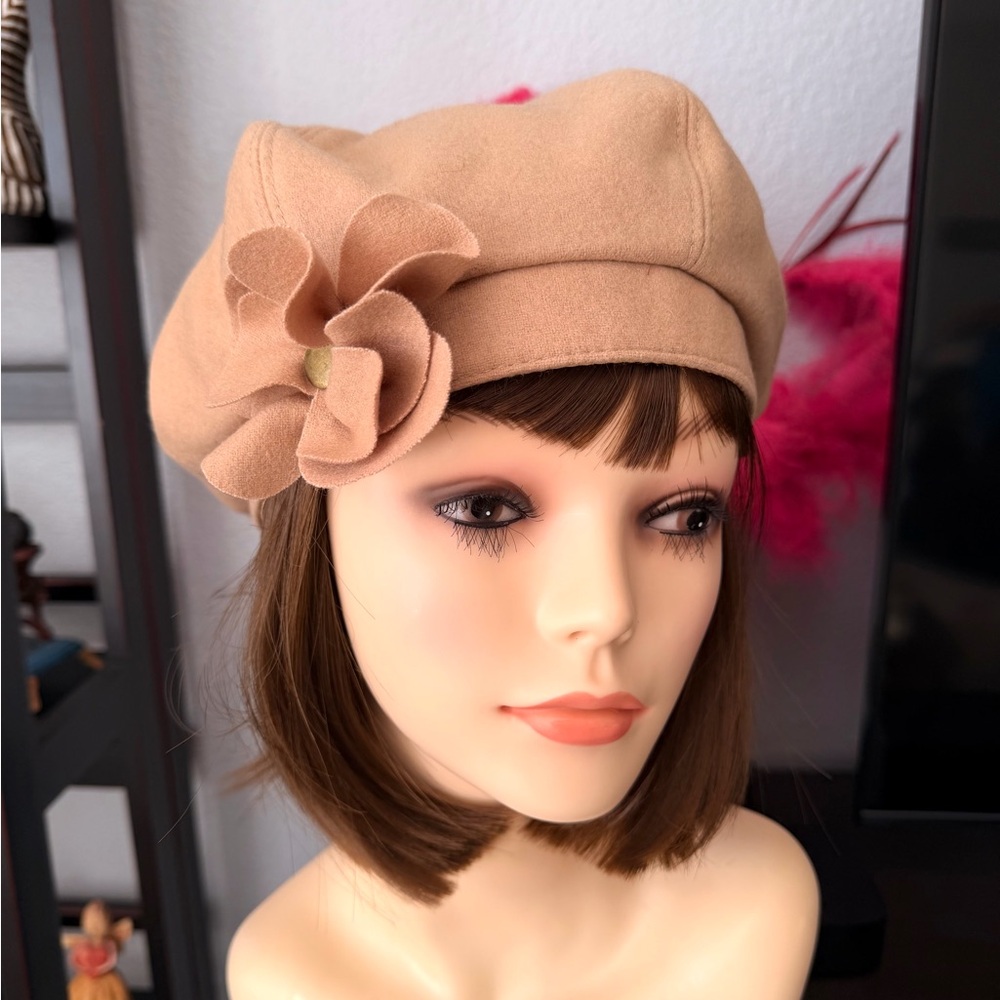 August Hats Beige Beret with Floral Detail